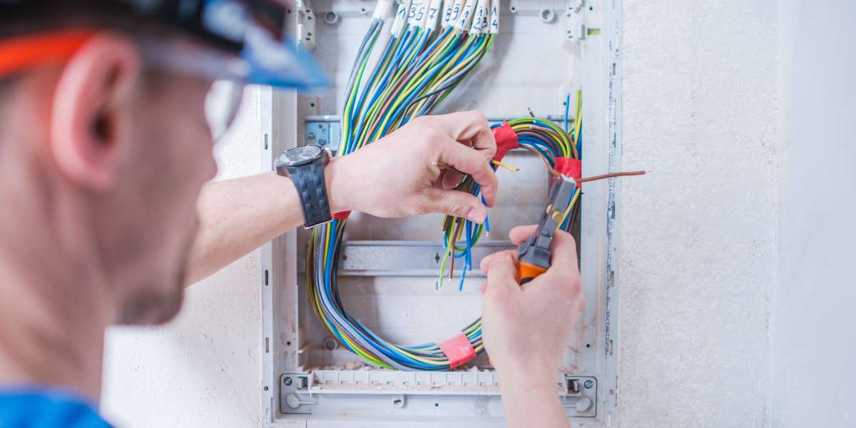 Top Commercial Electrician Services in Calgary