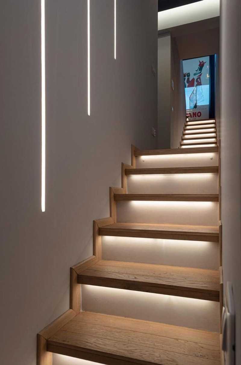 Recessed-LED-Stair-Lights-muzata-stair-lighting