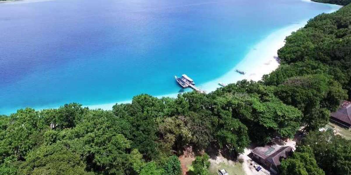 Menikmati Keindahan Pulau Peucang