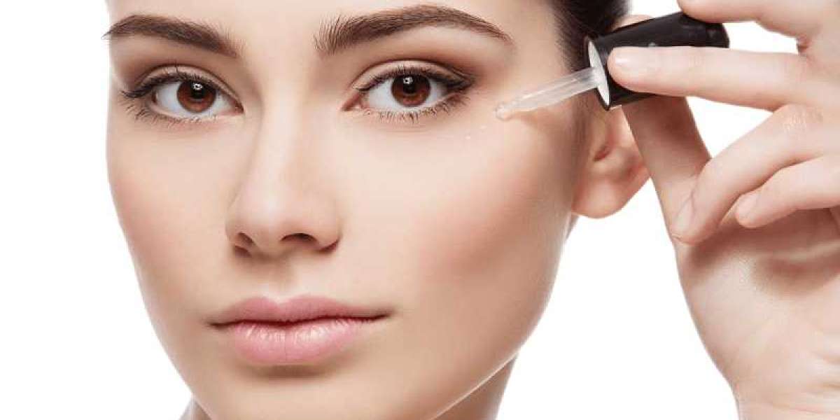 The Benefits of Using Serums With Antioxidants for Skin Protection