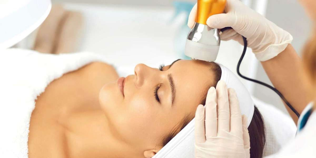 Laser Skin Tightening for Different Age Groups: What to Expect