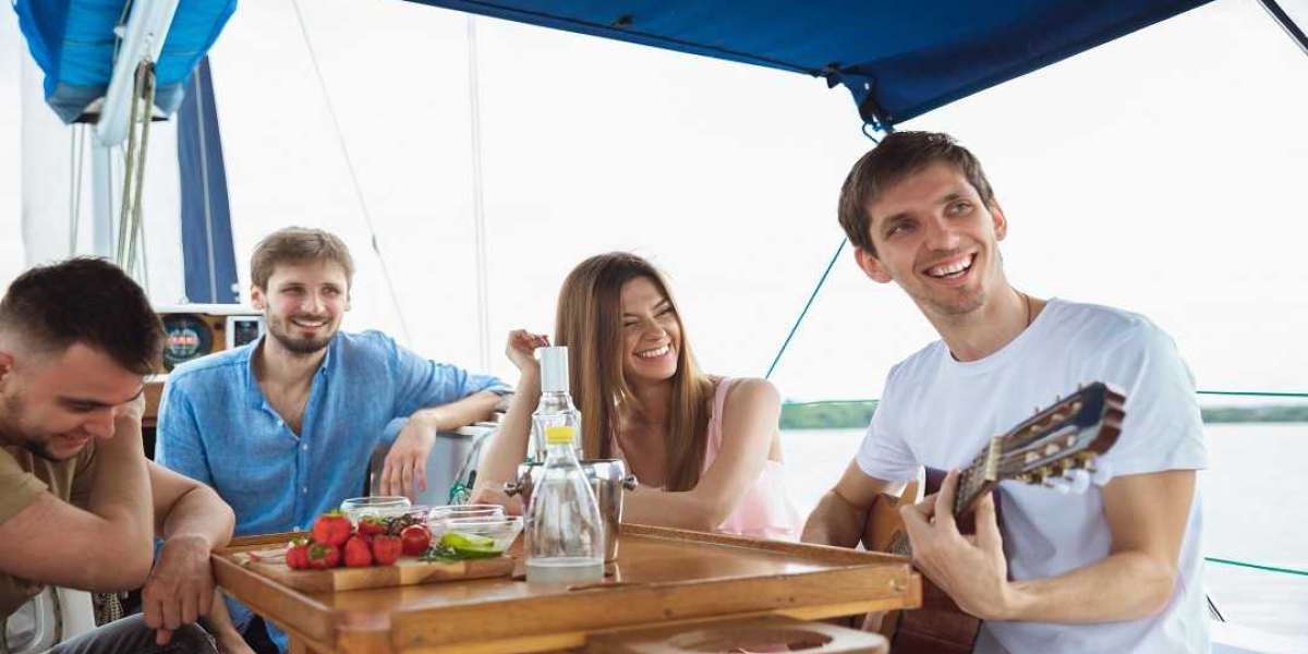 What Important Things Should You Consider for Renting a Yacht?