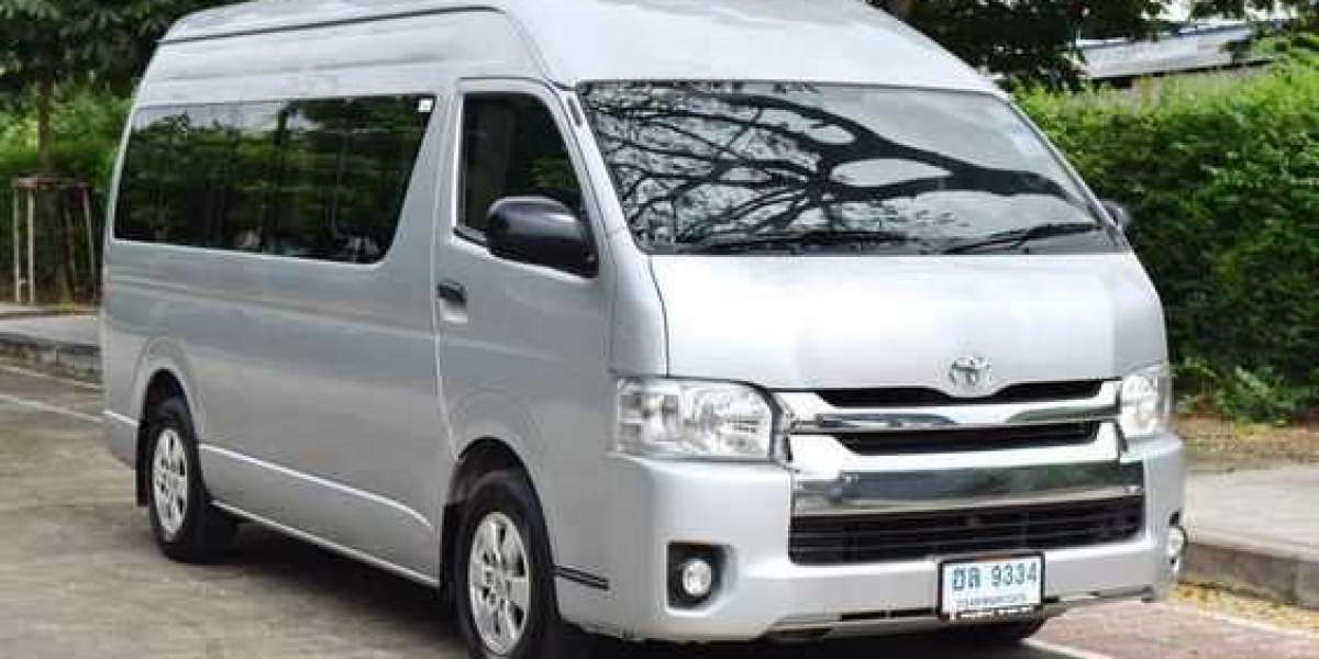 Kenyamanan dan Fleksibilitas Pertimbangkan Menyewa Toyota Hiace