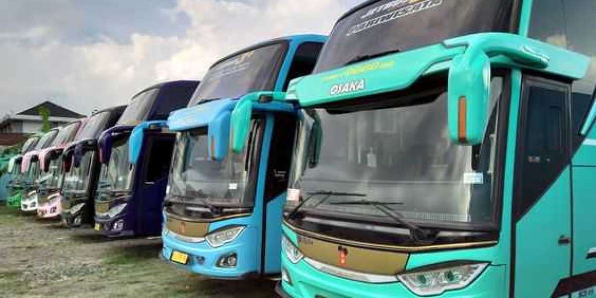 Armada Bus Modern dengan Fasilitas Lengkap untuk Perjalanan Nyaman dan Aman