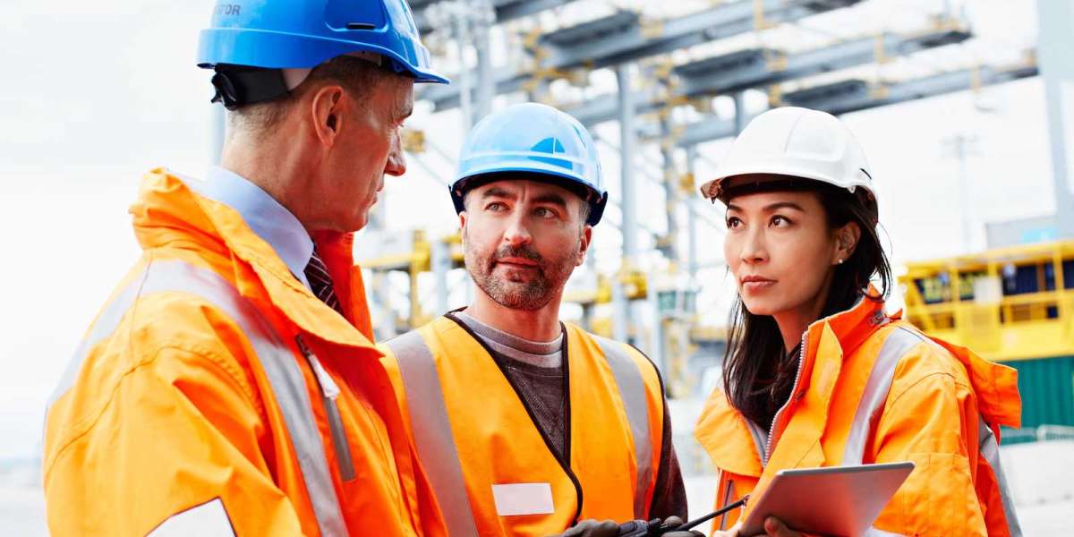 10 Reasons to Consider NEBOSH Course Fees in Pakistan and Funding Options